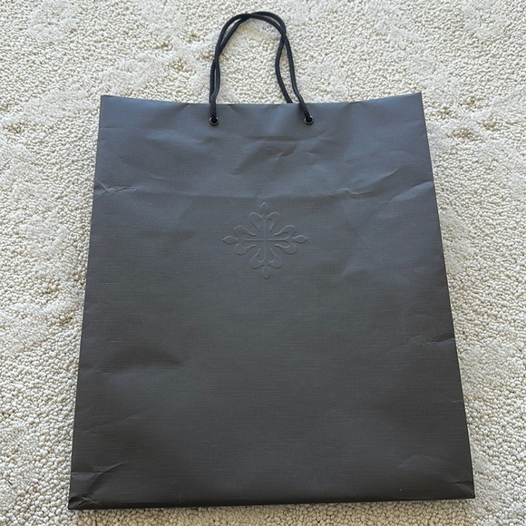 Authentic Patek Philippe Luxury Shopping Bag - Picture 1 of 3